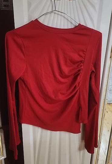 Qırmızı uzunqollu qadın bluzası - Parça: incə toxunuşlu, elastik