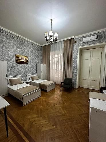 Mərkəzdə yerləşən hazır HOSTEL biznesi satılır. Əsas üstünlüklər: - — 5