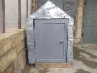 yarasa yuvasi qiymeti: Hündürlüyü 1.25m Uzunluğu 1.28m Eni 0.87m Təsvir: - Sinklənmiş metal — 3