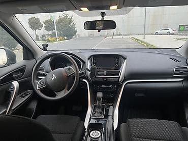 mitsubişi: Mitsubishi Eclipse Cross – gümüş rəngli kompakt krossover. Texniki və — 4
