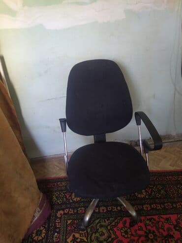 ofis masası 2. el: İşlənmiş, Təkərli, Qolları tənzimlənmir, Parça — 1