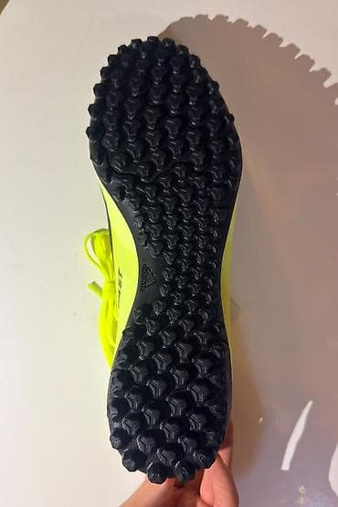 Butslar: Butslar Adidas, Ölçü: 42, Yeni — 3