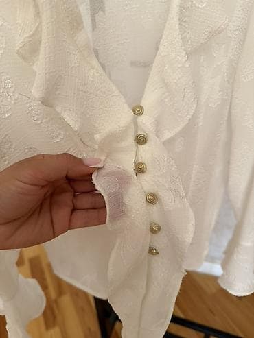 zara kurk: Ağ qadın bluzu - Rəng: süd-ağ/ekru - Parça: yüngül, şəffaf teksturalı — 2