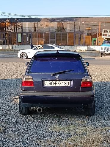 kia ceed kapot: Volkswagen Golf III, 5 qapı hatchback. Gecə-göy (tünd mavi) rəng — 3