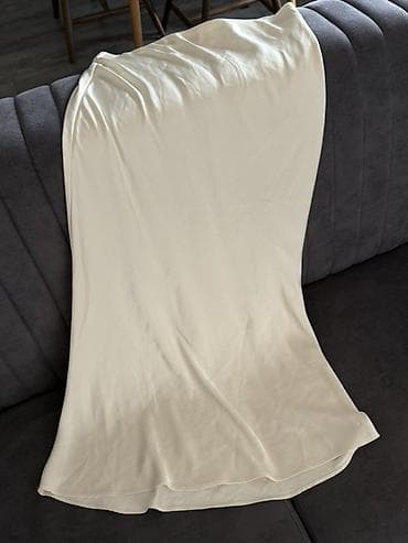 Ətəklər: ZARA – satən midi ətək - Model: atlas/satən toxuma, zərif parlaqlıq - — 2