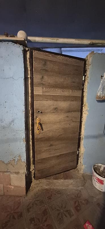 Furnitura və aksessuarlar: Metal giriş qapısı - Material: tam metal gövdə, möhkəm polad çərçivə — 3