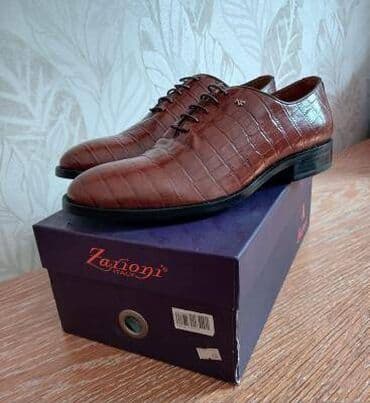 a class makasin qiymeti: Yenidilər,hər biri 42 razmer İtaliya 1 - 90 azn 2 - 120 azn 3 - 120 — 2