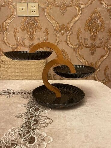 Tort və şiriniyyat qabı