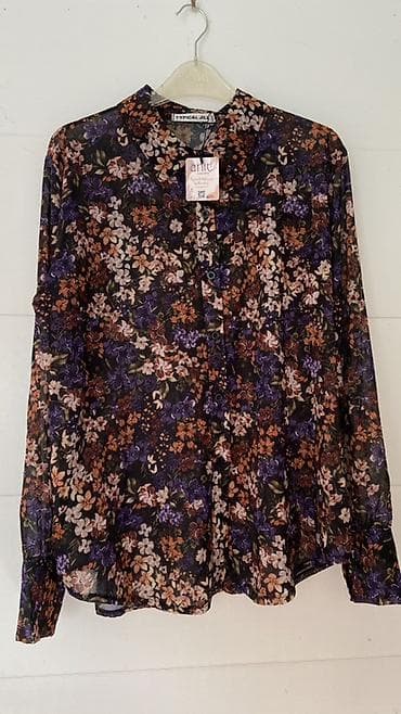 Qadın köynəyi – çiçək naxışlı, şifon effekti olan, düyməli - Model lalafo.az -da Qadın köynəyi – çiçək naxışlı, şifon effekti olan, düyməli - Model