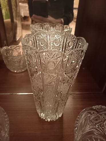 xalca gulu: Bir vaza, Xrustal — 3