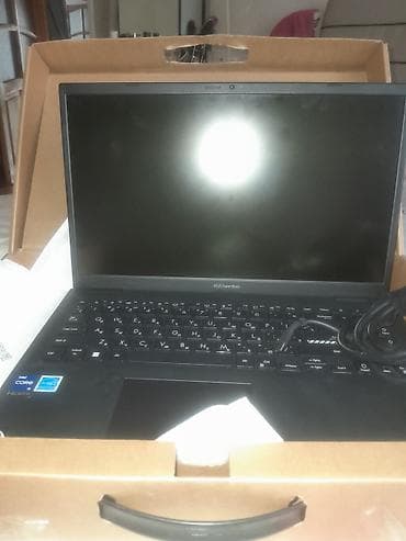 blu vidyo: ASUS ExpertBook B1502CV noutbuku - Rəng: Star Black - Ekran: 15.6" — 8