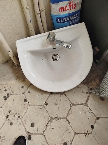 tulpan gul: Yarımdairə formalı keramika hamam otağı lavabosu dəsti - Material: ağ — 2