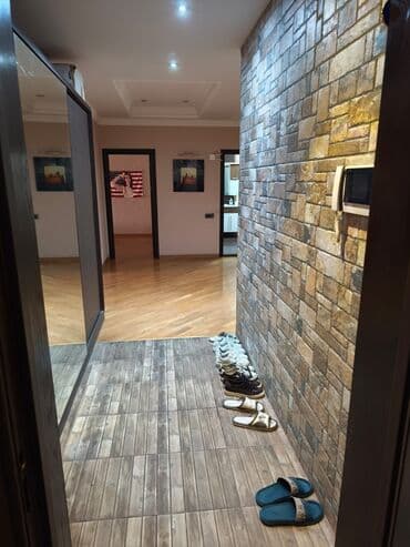 kirayə qarayev: 4 otaqli temirli satilir — 2