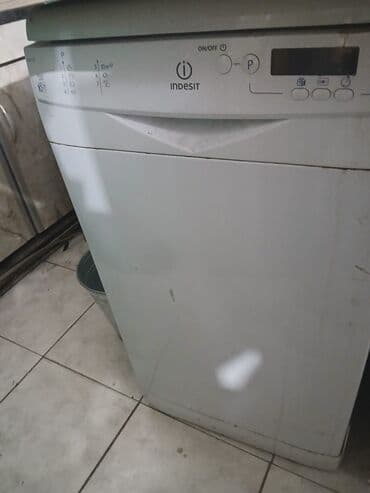 Qabyuyan maşın Indesit, Tam qabaritli (60 sm.), Ayrıca dayanan