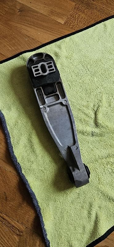 megane motoru: Məhsul: Mühərrik dayağı (alt tork dayağı / “dogbone” tip) Təyinat — 2