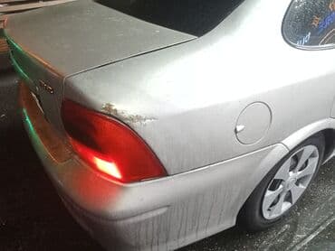 opel ascona: Opel Vectra: 1.8 l | 1997 il 337000 km Sedan — 9