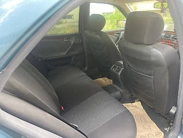 spoiler satisi: Mercedes-Benz E 200: 2 l | 1999 il Sedan — 4