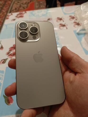 Fly: IPhone 15 Pro, Natural Titanium — 1