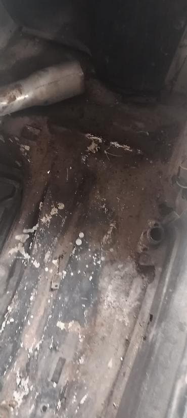 yan guzgulər s: VAZ 2109 “Samara” – ağ rəngli, heç bir əlavə şərt qeyd olunmadan — 8