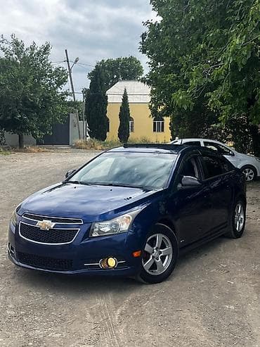 cruze 2012: Chevrolet Cruze: 1.4 l | 2012 il 300000 km Sedan — 1