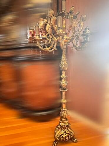 işıqlar: Ikidene bronza burunc Bu lampa qədimi üslubda, qızılı rəngdə və — 1