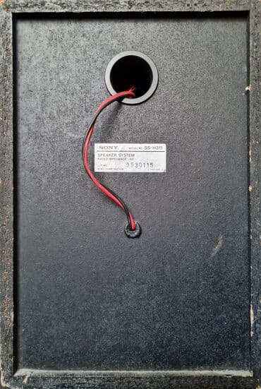 Qulaqcıqlar: Panasonic 50 manat Aıwa 45 manat Sarı kalonka 50 manat Sony (kvadrat) — 10