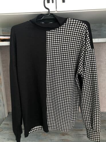 qadın jaketi: Her bırı 2-3defe geyınılıb,razmerler S M,her bırı 15azn — 2