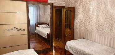 turbo az ford transit 16 1: Bakı, 8-ci mikrorayon, 4 otaqlı, Köhnə tikili, 80 kv. m — 4