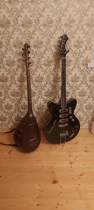 CD, DVD disklər və kassetlər: Gitara, Milli Saz satılır çox sərfəli qiymətə. Boss 3 və 2 alət tutan — 2