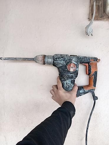 Ручные механические инструменты: Elektrikli perforator icarəyə verilir günü 12 AZN (daş-beton üçün). - — 1