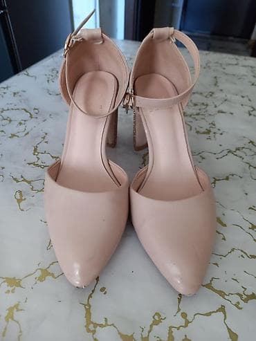 Basanoşka və səndəllər: Ölçü: 39, rəng - Bej, İşlənmiş — 1