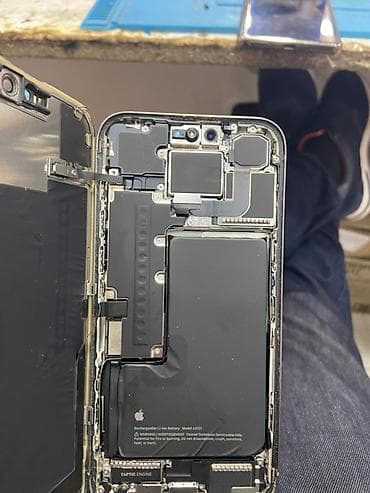 işdenmiş telfonlar: IPhone 15 Pro Max, 512 GB, Gümüşü, Face ID — 8