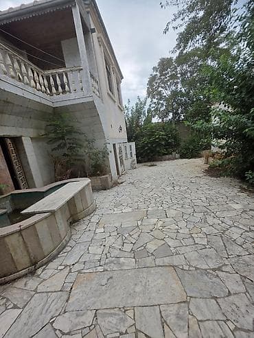 astarada ev: 460 kv. m, 7 otaqlı — 2