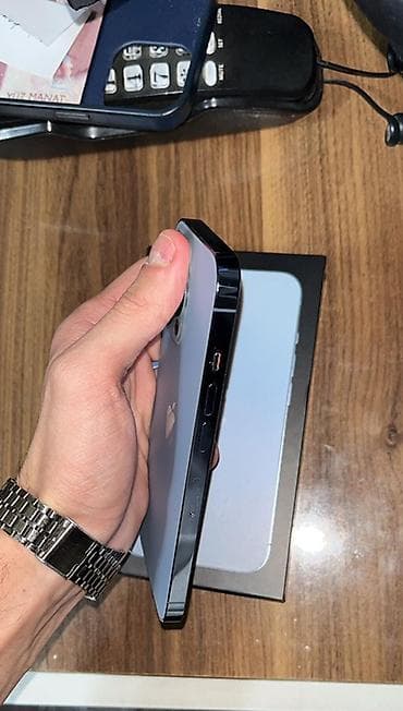 macbook 16 pro: IPhone 13 Pro, 128 GB, Sierra Blue, Face ID — 4
