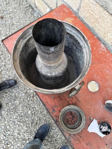 Heykəlciklər: Məhsul: Köhnə tip samovar (kömür/odunla işləyən) Təsvir: - Material — 3