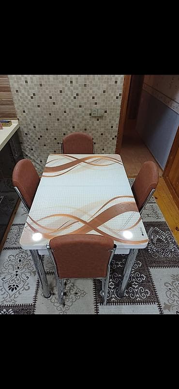 Masalar: Mətbəx üçün, Açılmayan, Dördbucaq masa, 4 stul — 1