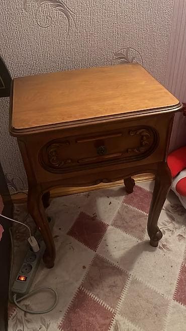 konsol masa: İkinəfərlik çarpayı, Rumıniya, İşlənmiş — 1