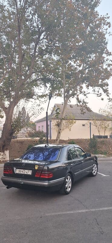 Mercedes-Benz: Mercedes-Benz 230: 2.3 л | 1995 г. Седан — 2