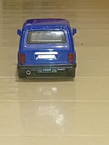 oyun sekilleri: Lada niva modeli 1:32 razmer kolleksiya üçün əla ətraflı məlumat üçün — 7