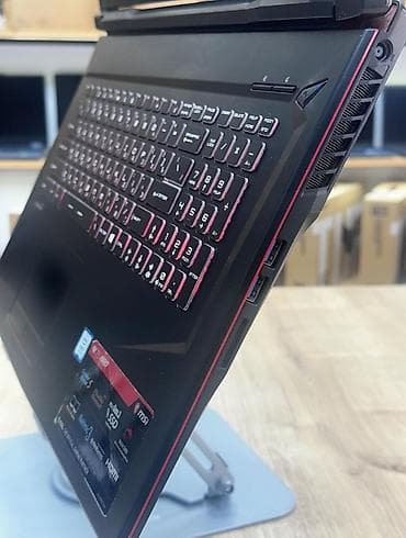 mini qulaqciq: İşlənmiş MSI, 17.3 ", Intel Core i7, 256 GB — 3