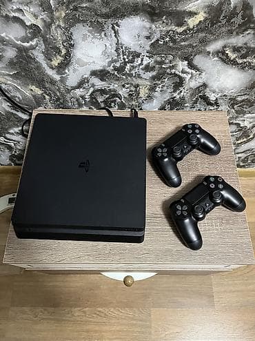 playstatio: Playstation 4 Slim 500 gb Satılır heç bir problemi yoxdur real alıcıya — 2