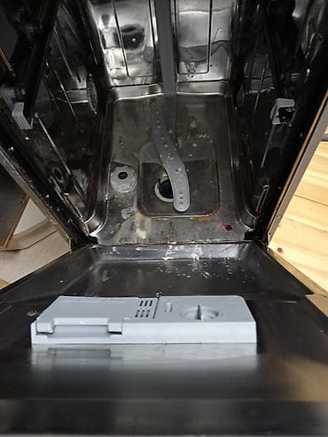 102 ekran: Qabyuyan Ariston Hotpoint, ekranda səhv var,səhvin kodu 5,az işlənib — 1