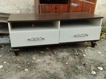 ucuz stol: Düz TV altlığı, Polkalı, Laminat — 2