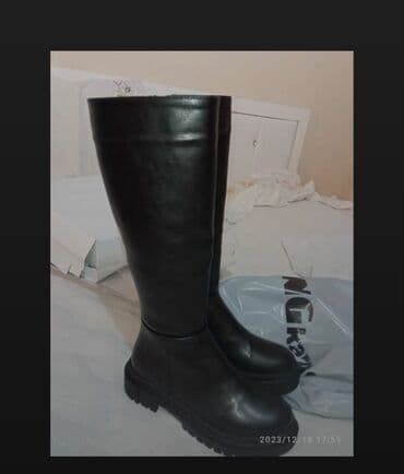 Toy paltarları və aksesuarları: Çəkmə, Ölçü: 40, rəng - Qara, Yeni — 2