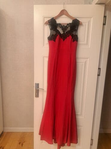 Şortlar: Hər biri 1 dəfə geyilib yeni kimidir. s ölçüdür. qiymət: 20 azn — 3