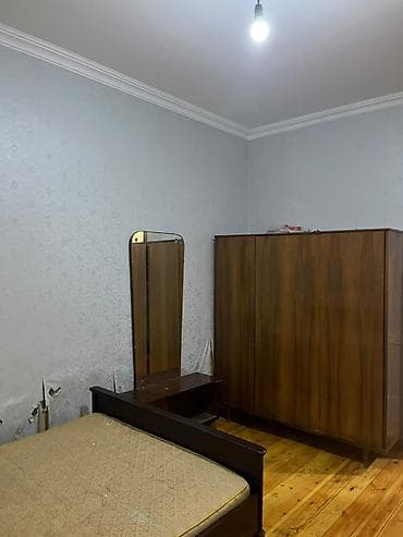 Kirayə evlər: Kirayə verilir ZABRATDA 2 otaq Ailəyə verilir OFİS haqqı 100 AZN — 4