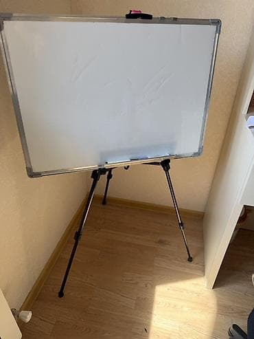 Lövhələr: Magnitli marker taxtası tripod dayaqlı - Ölçü: təxmini orta ölçülü — 2