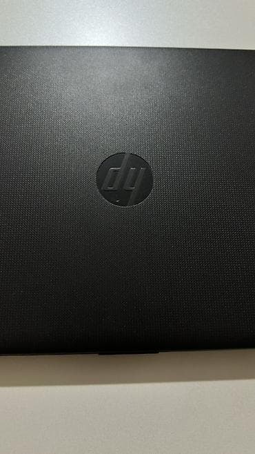 HP noutbuk - Model: HP (klaviaturada tam ölçülü layout, ayrıca