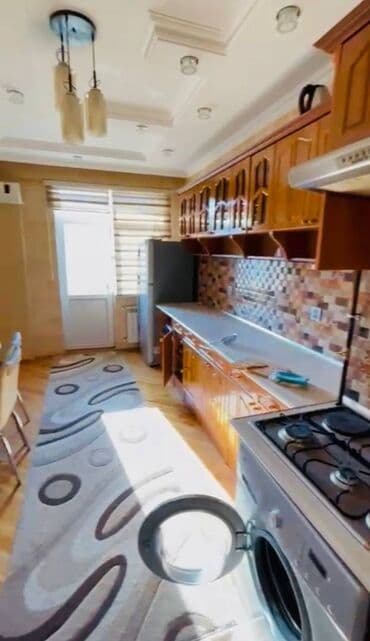 yeni ramana kirayə evlər: Yasamal Mall un yaninda 18 mərtəbənin,12-ci mərtəbəsində,2 otaq — 3