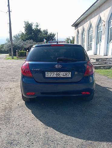 bmw 20 pin: Kia Cee’d hatchback - Kuzov: 5 qapılı hatchback, tünd mavi rəng - — 6